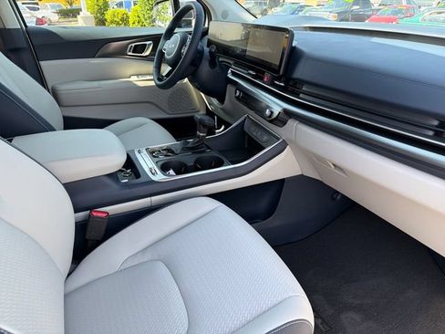 New 2026 Kia Carnival SX Prestige FWD image 22