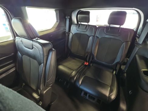 Used 2024 Jeep Grand Cherokee L Laredo AWD/4WD image 34
