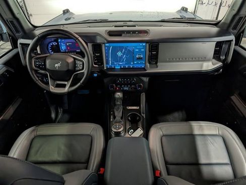 Used 2023 Ford Bronco Outer Banks AWD/4WD image 11