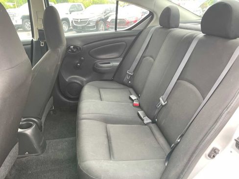 Used 2015 Nissan Versa S FWD image 21