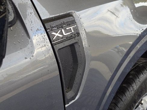New 2025 Ford Maverick XLT w/ XLT Luxury Package FWD image 28