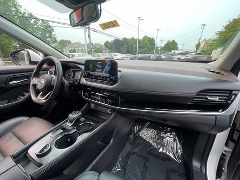 Used 2023 Nissan Rogue SL w/ SL Premium Package AWD/4WD image 13