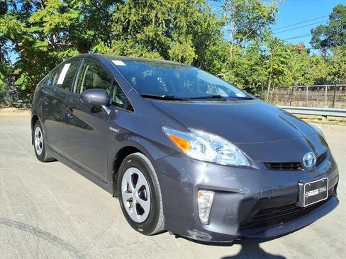 Used 2014 Toyota Prius One image 1