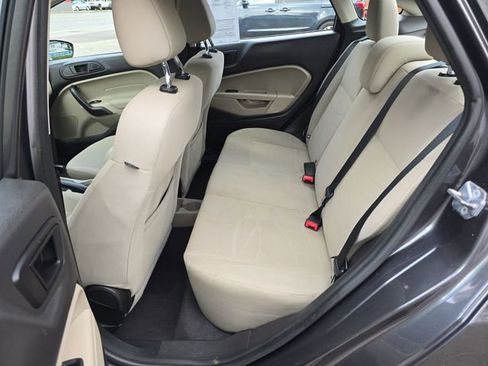 Used 2017 Ford Fiesta SE image 22