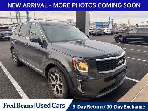 Used 2022 Kia Telluride EX image 1