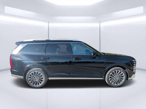 New 2026 Hyundai Palisade Calligraphy FWD image 2