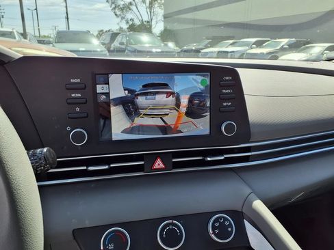New 2026 Hyundai Elantra SE FWD image 12