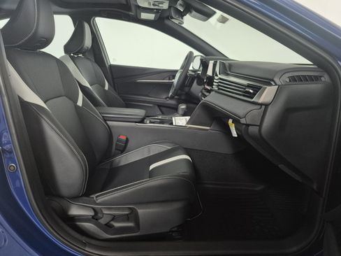 New 2026 Toyota Camry Hybrid FWD image 33