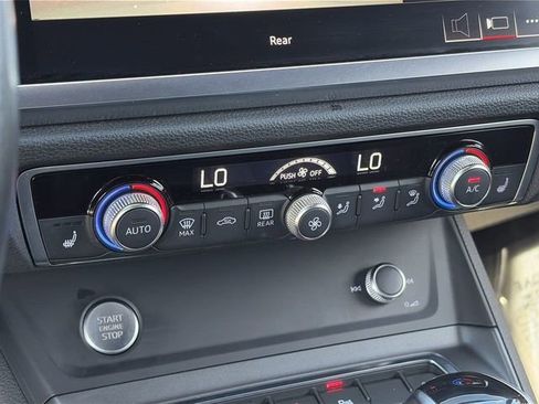 Used 2019 Audi Q3 2.0T Premium Plus w/ Premium Plus Package image 30