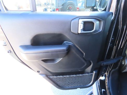 Used 2019 Jeep Wrangler Unlimited Sport S image 19