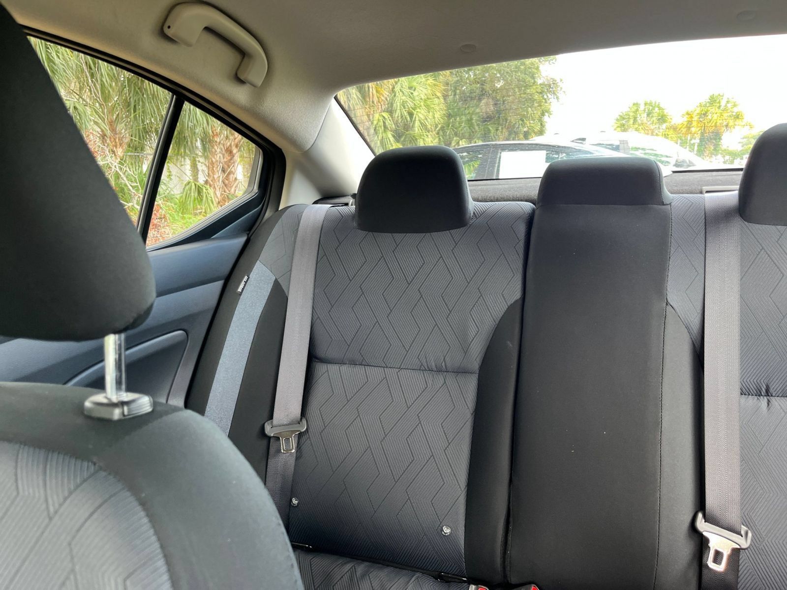 Used 2025 Nissan Versa SV FWD image 36