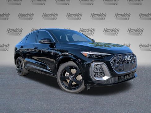 Used 2025 Audi Q5 Premium Plus AWD/4WD image 2