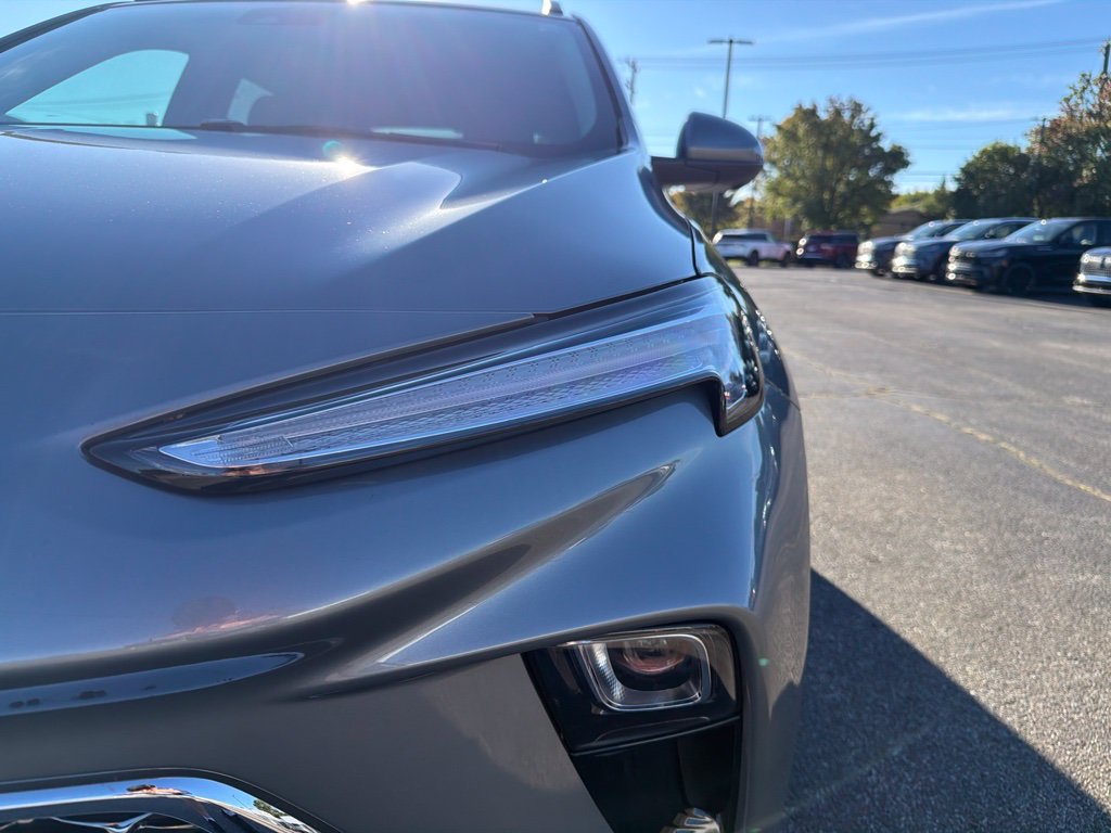 Used 2024 Buick Encore GX Avenir w/ Avenir Technology Package FWD image 11