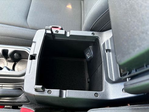 Used 2021 Jeep Wrangler Sport image 27