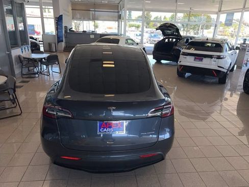 Used 2020 Tesla Model Y Long Range AWD/4WD image 7