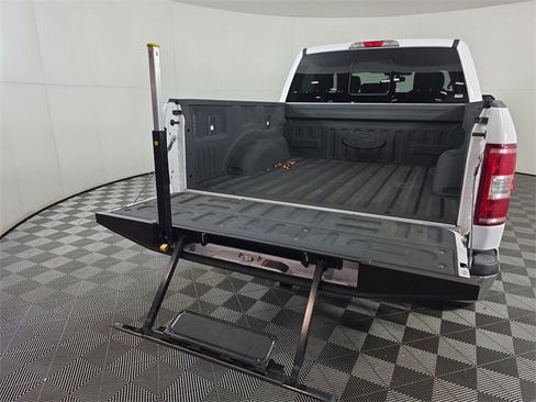 Used 2018 Ford F150 XLT w/ Equipment Group 302A Luxury image 11