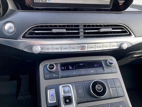 Used 2022 Hyundai Palisade Limited image 15