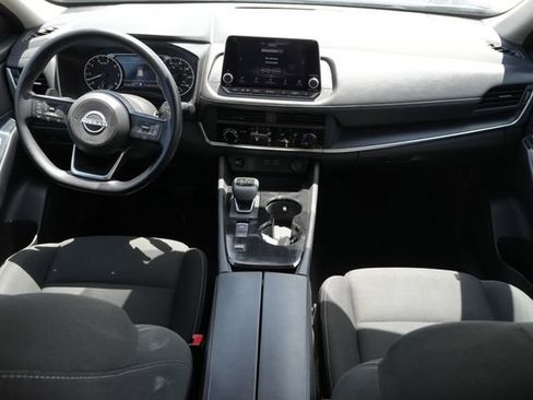 Used 2024 Nissan Rogue S FWD image 18