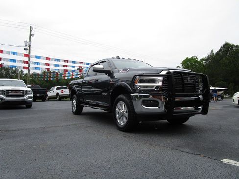 Used 2022 RAM 2500 Laramie AWD/4WD image 7