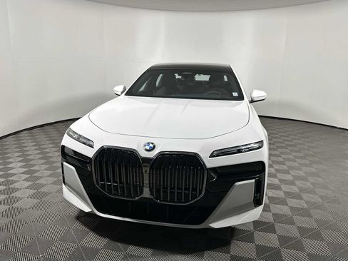 New 2026 BMW 740i xDrive w/ Executive Package image 7