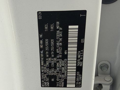 Used 2024 Toyota Grand Highlander AWD image 27