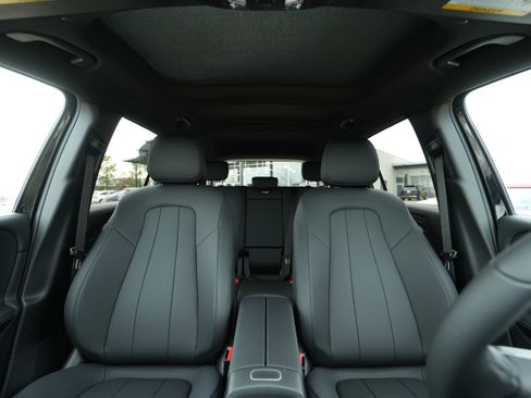 New 2026 Mercedes-Benz GLB 250 4MATIC image 32