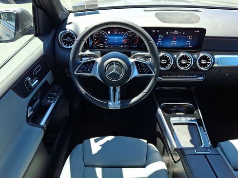 Used 2026 Mercedes-Benz GLB 250 4MATIC image 13