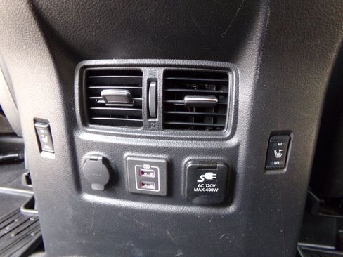 Used 2019 Nissan Titan Platinum Reserve w/ Platinum Utility Package AWD/4WD image 34