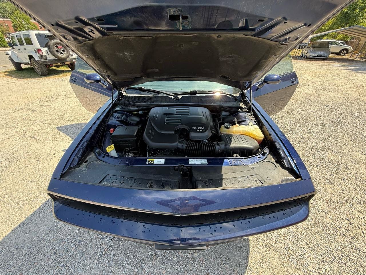 Used 2014 Dodge Challenger SXT RWD image 33