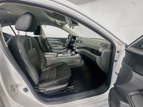 Used 2024 Nissan Sentra SV FWD image 28