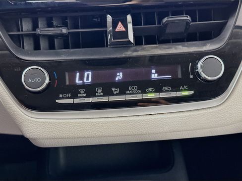 Used 2023 Toyota Corolla LE FWD image 22