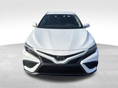 Used 2023 Toyota Camry SE FWD image 8