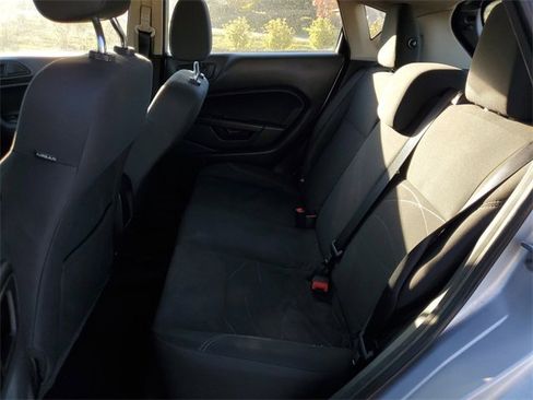 Used 2017 Ford Fiesta SE image 25