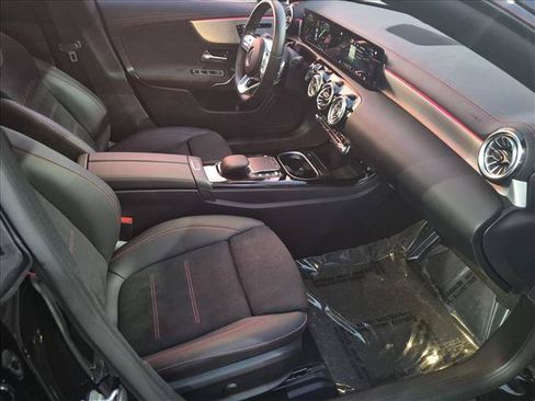 Used 2023 Mercedes-Benz CLA 250 4MATIC image 21