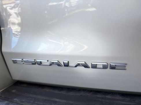 Used 2016 Cadillac Escalade ESV Platinum image 6