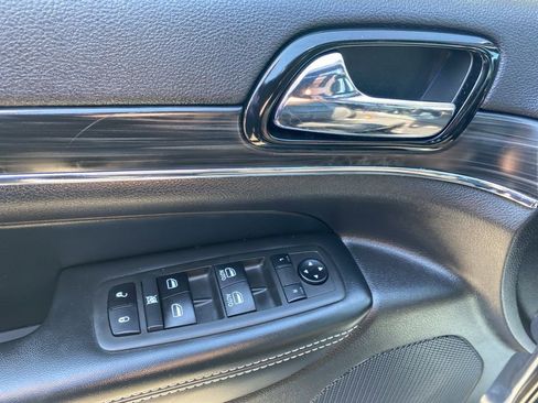 Certified 2021 Jeep Grand Cherokee Limited w/ Quick Order Package 28K 80th AWD/4WD image 25