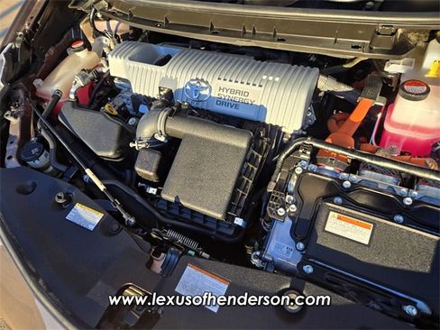 Used 2017 Toyota Prius V Five image 19