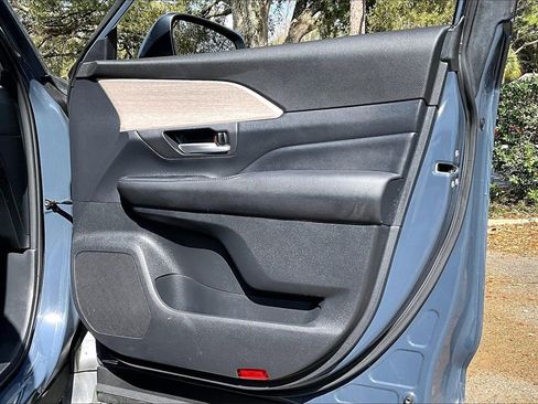 Used 2024 Toyota Grand Highlander Limited image 25