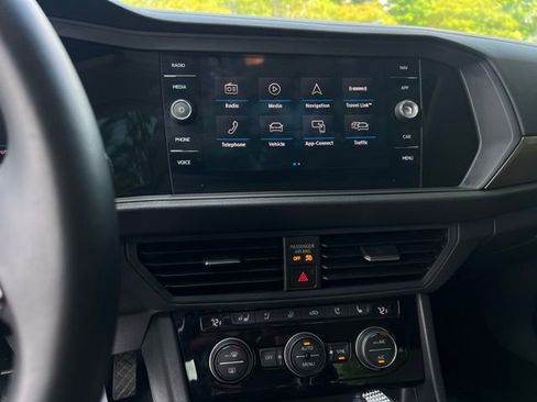Used 2019 Volkswagen Jetta SEL Premium FWD image 38