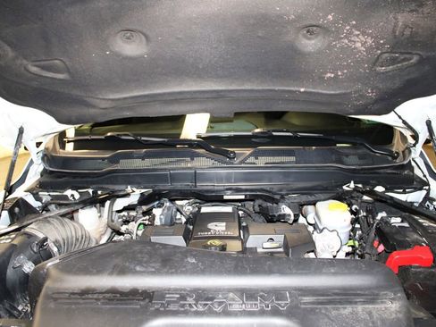 Used 2024 RAM 3500 Big Horn image 37