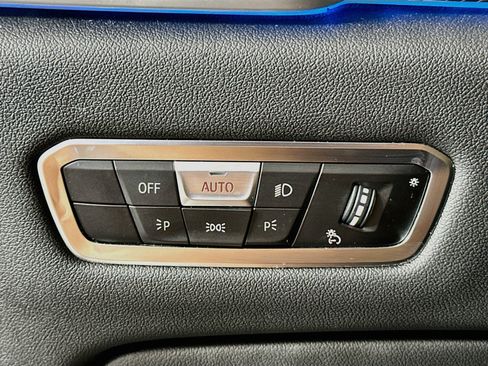 Used 2023 BMW X5 xDrive45e AWD/4WD image 17