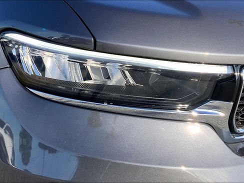 Used 2021 Jeep Grand Cherokee L Overland w/ Luxury Tech Group IV image 25