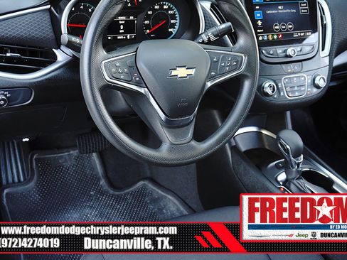 Used 2024 Chevrolet Malibu LT FWD image 25