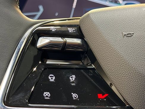 New 2026 Cadillac Vistiq Sport image 17