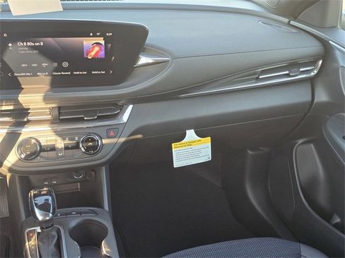 New 2026 Buick Envista Preferred image 17