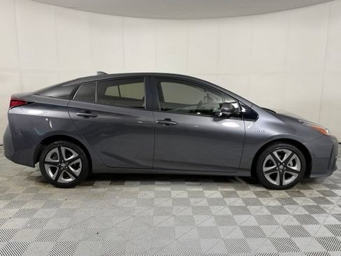 Used 2019 Toyota Prius XLE FWD image 9