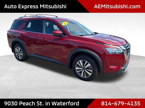 Used 2023 Nissan Pathfinder SL AWD/4WD image 1