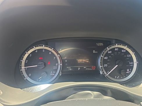 Used 2024 Toyota Highlander XSE AWD/4WD image 16