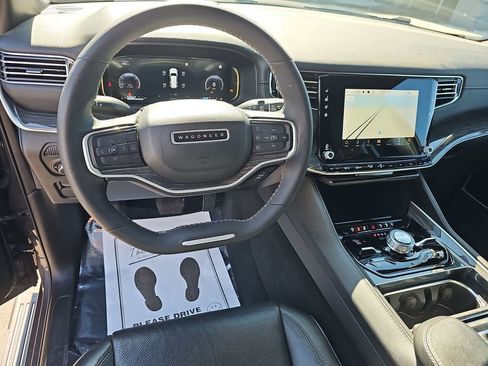 Used 2022 Jeep Wagoneer Series III w/ Premium Group I image 21