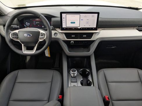 New 2026 Ford Explorer Active w/ Active Comfort Package image 16